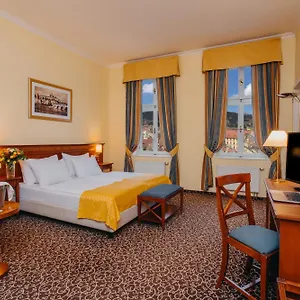 https://louis-leger.praguehotelsweb.com